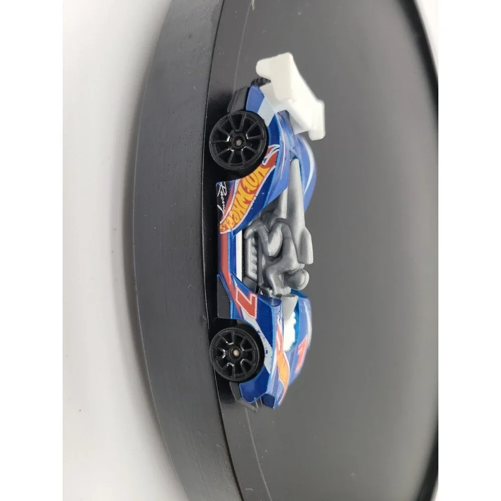 2011 Hot  Wheels Imparable  #7 SCALE 1/64 Diecast Car
